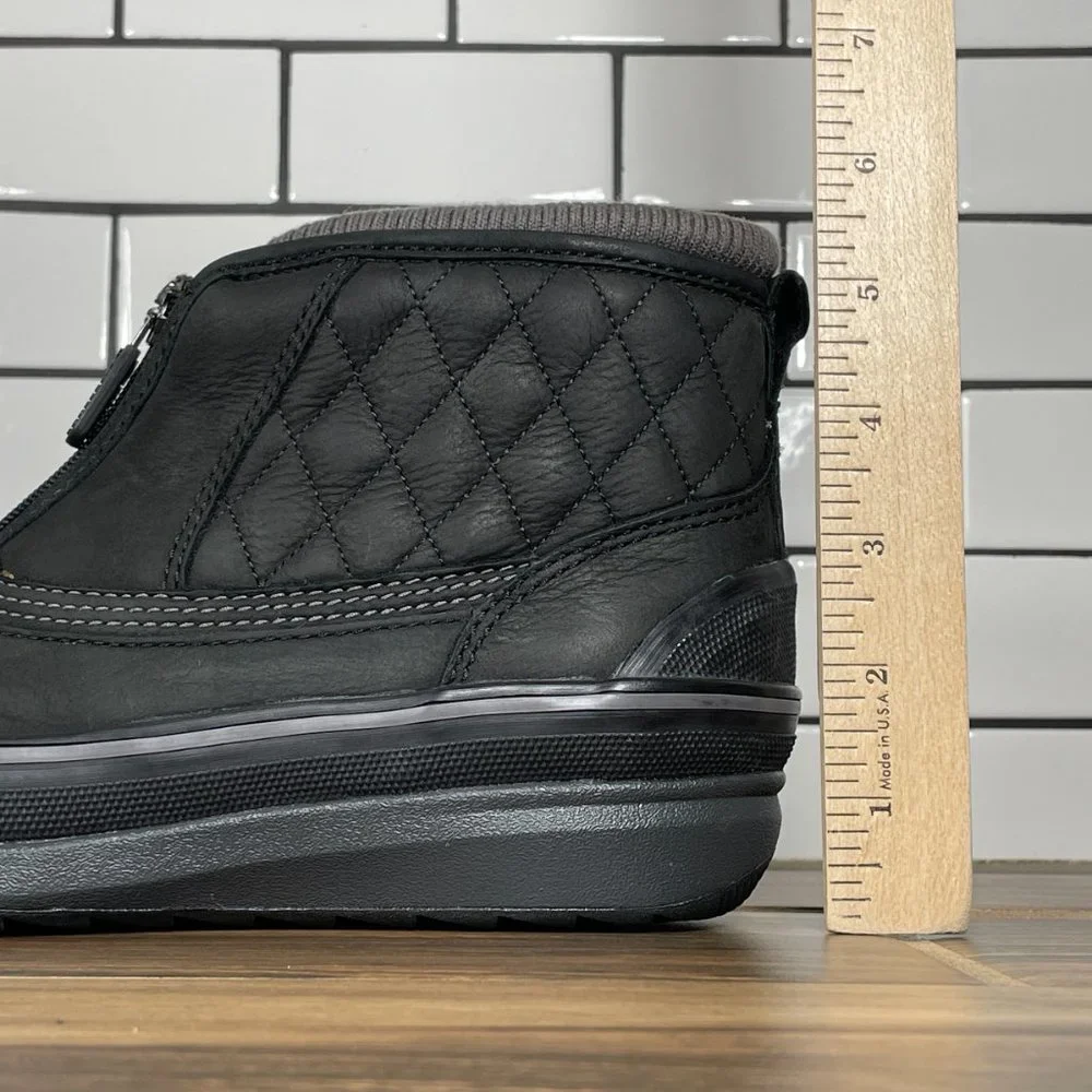 Clarks Muckers Swale Womens Size 6.5 Shoes Black Wide Waterproof Thinsulate Boot